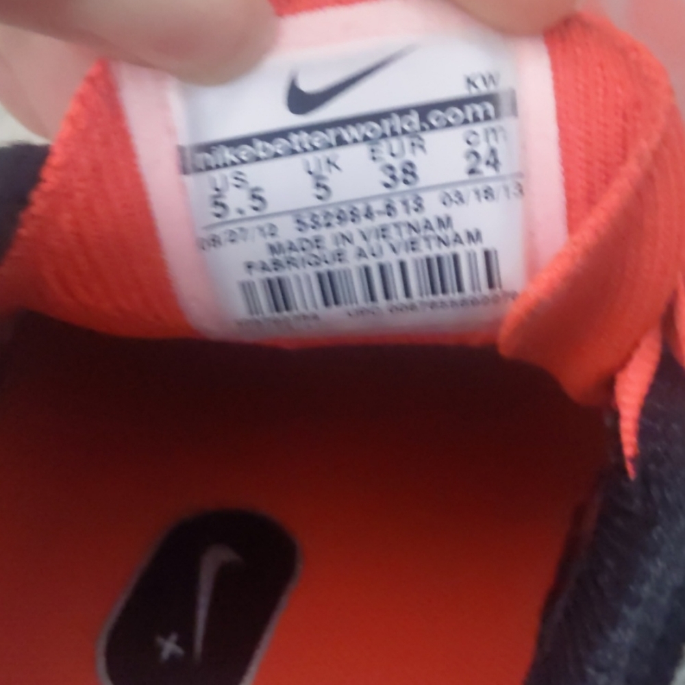 Nike Flyknit - Picture 7 of 7